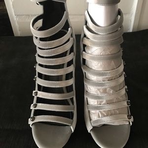 Kendall & Kylie Velvet Heel